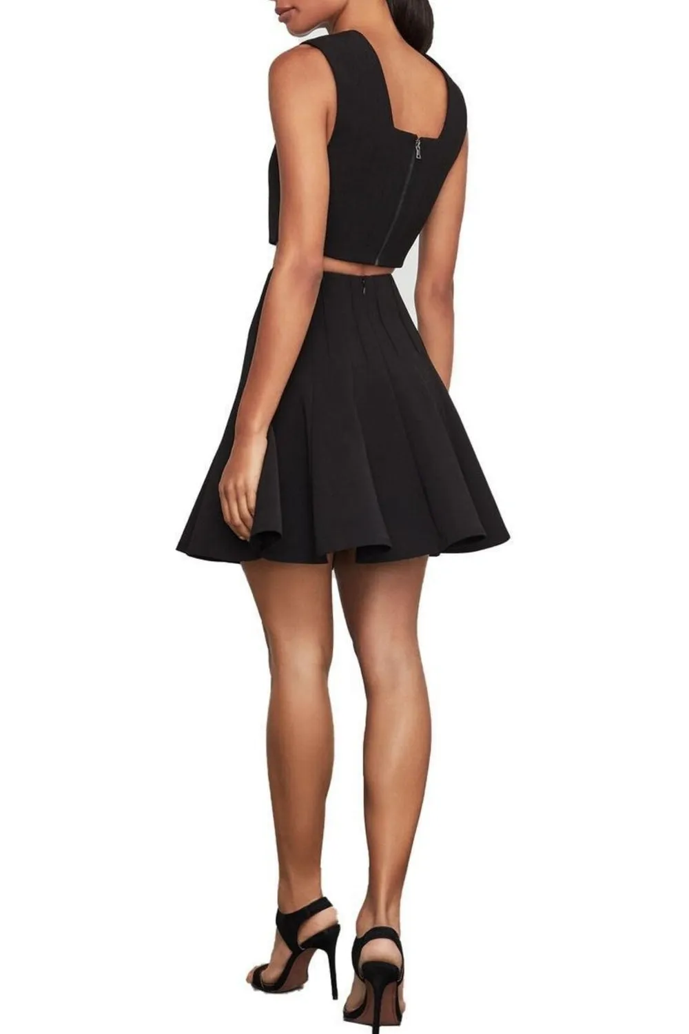 Black V Neckline Sleeveless Crop Top