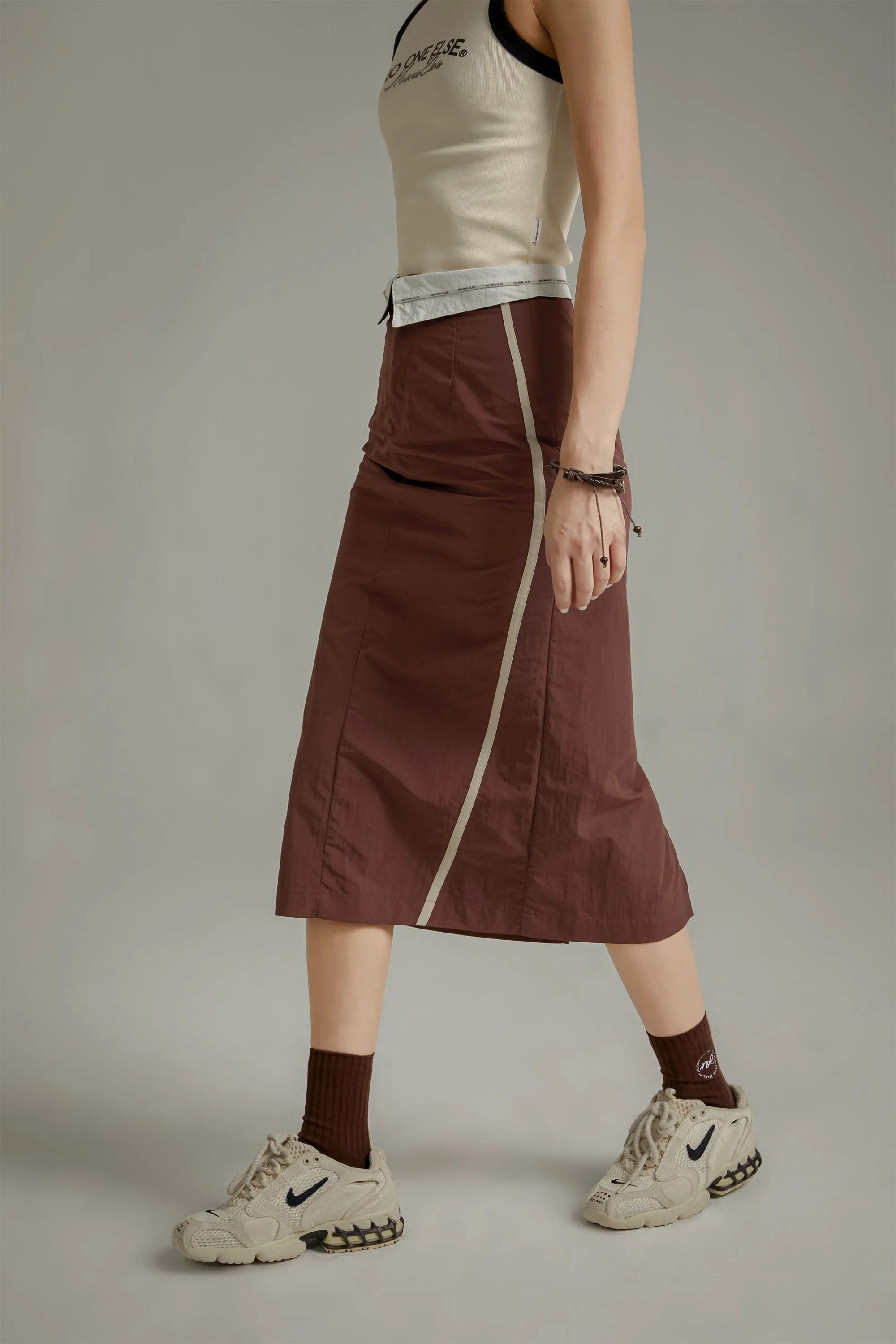 Line Color Long Skirt
