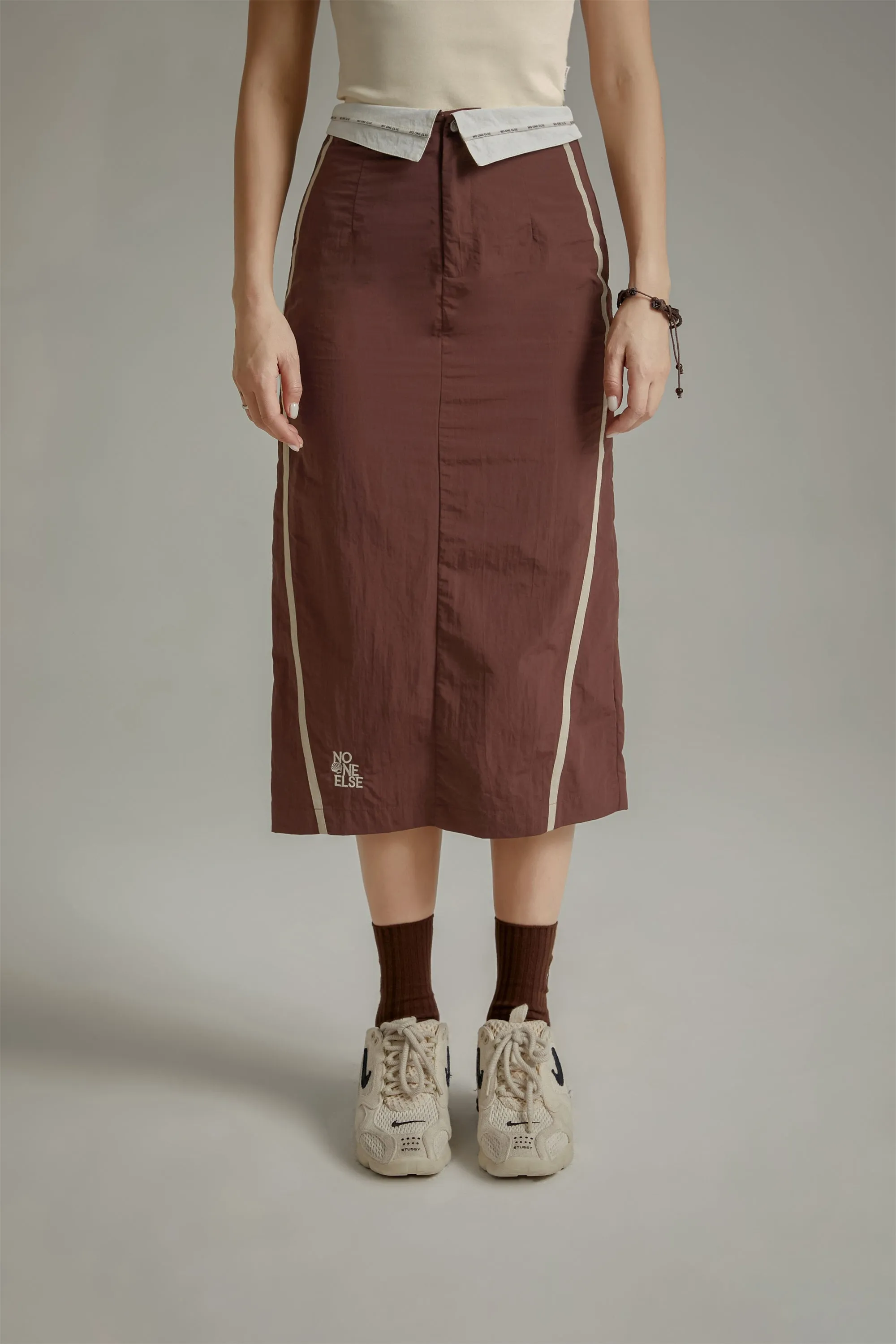 Line Color Long Skirt
